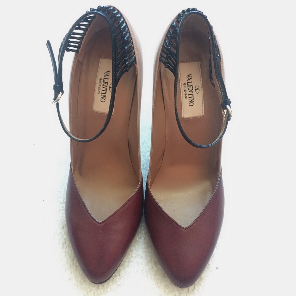 NWOT Valentino Garavani Ankle-wrap Pumps